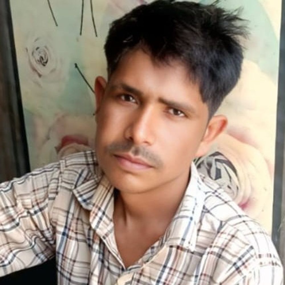 मोहम्मदाबाद में ट्रेन से कटकर मजदूर की मौत:नीम करोरी स्टेशन पर गादसा, विकलांग पत्नी और 4 बच्चे अनाथ