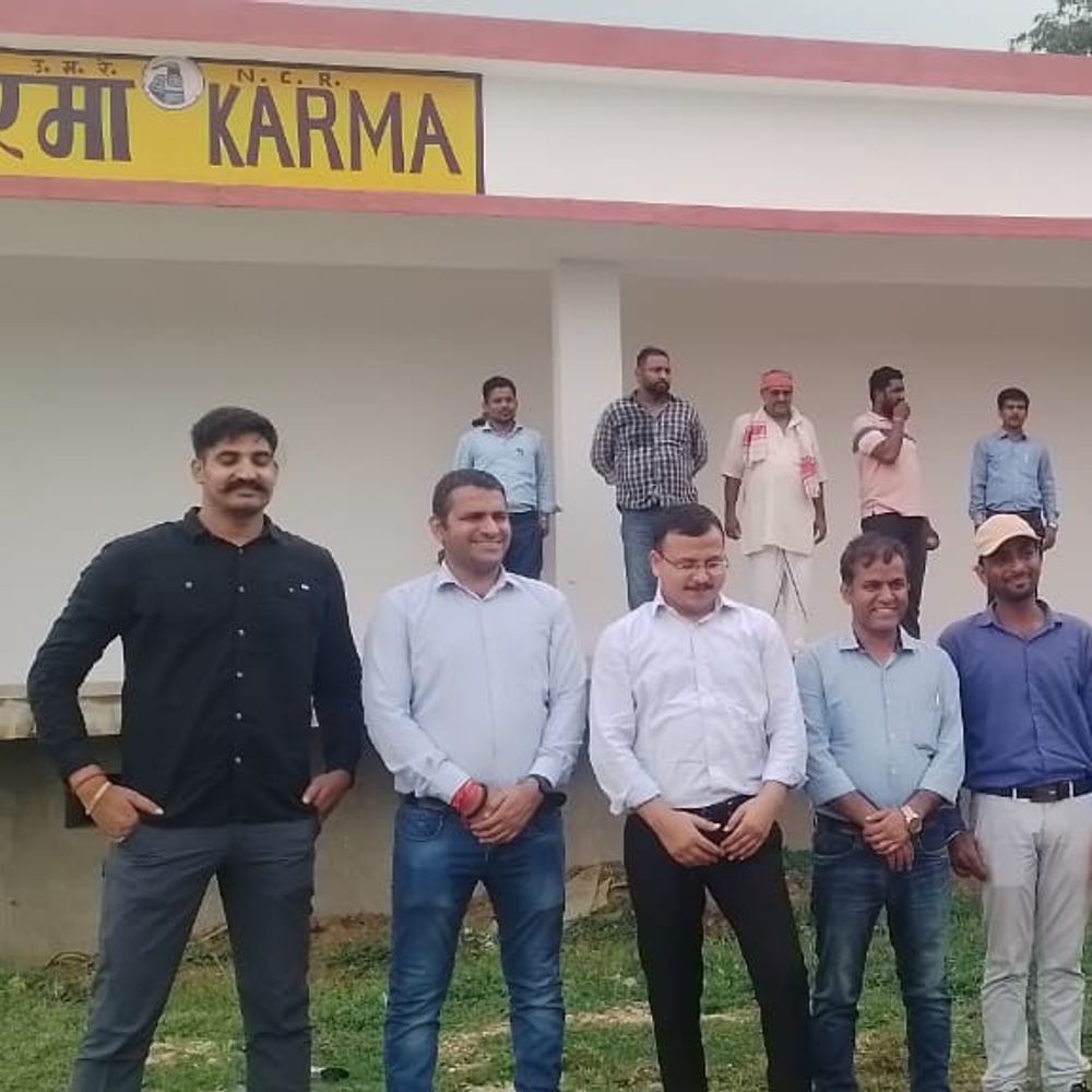 सोनभद्र के करमा स्टेशन का पुनर्जन्म:27 साल बाद रेलवे स्टेशन शुरू, ग्रामीणों ने की पैसेंजर ट्रेनों के ठहराव की मांग