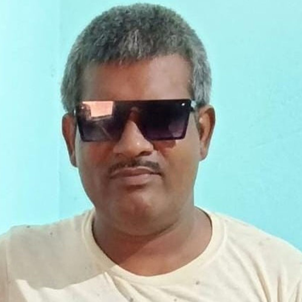 चंदौली में बाइक की टक्कर से मजदूर की मौत:कुछमन स्टेशन से घर लौट रहे था युवक, बाइक सवार की पत्नी और बच्चा भी घायल