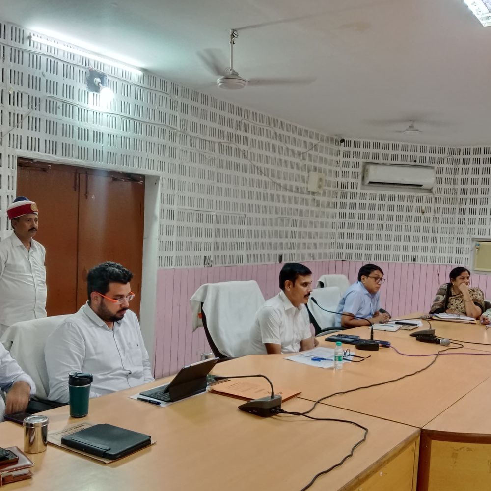 मुख्यमंत्री सामूहिक विवाह योजना में बलिया की रैंकिंग खराब:डीएम ने अधिकारियों को लगाई फटकार, आवेदन नहीं आने पर एडीओ और बीडीओ का वेतन रोका