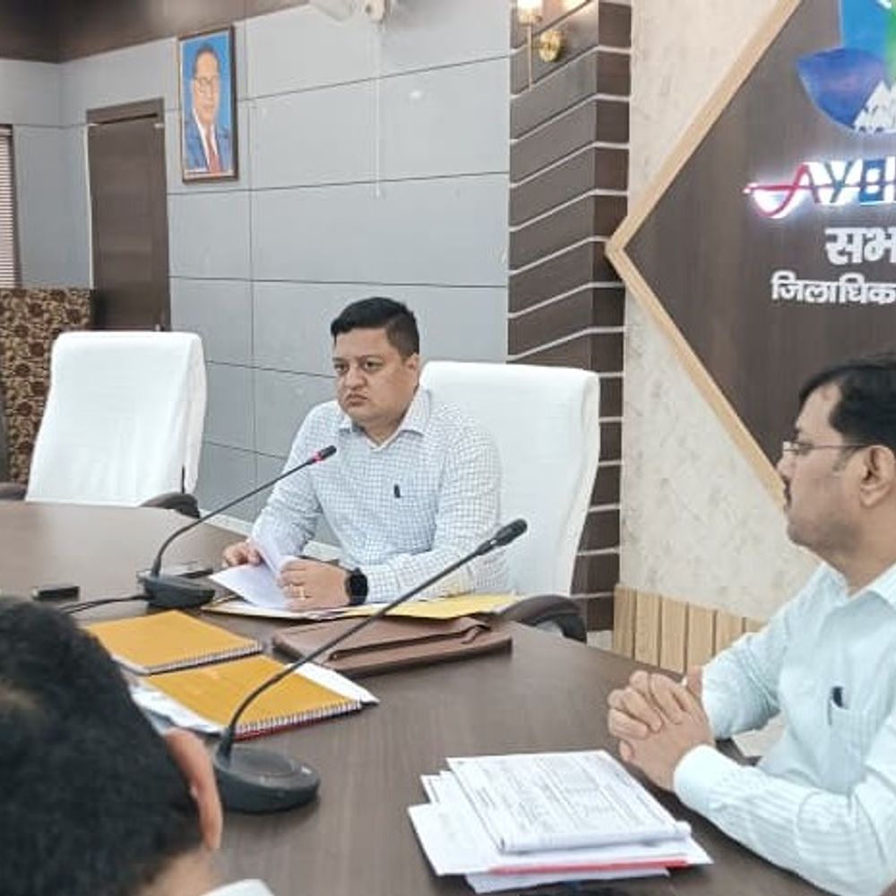 अयोध्या के 18 गांवों में चल रही चकबंदी:पहले चरण में 12, दूसरे में 6 गांवों का काम होगा; 3 का हाईकोर्ट ने रोका