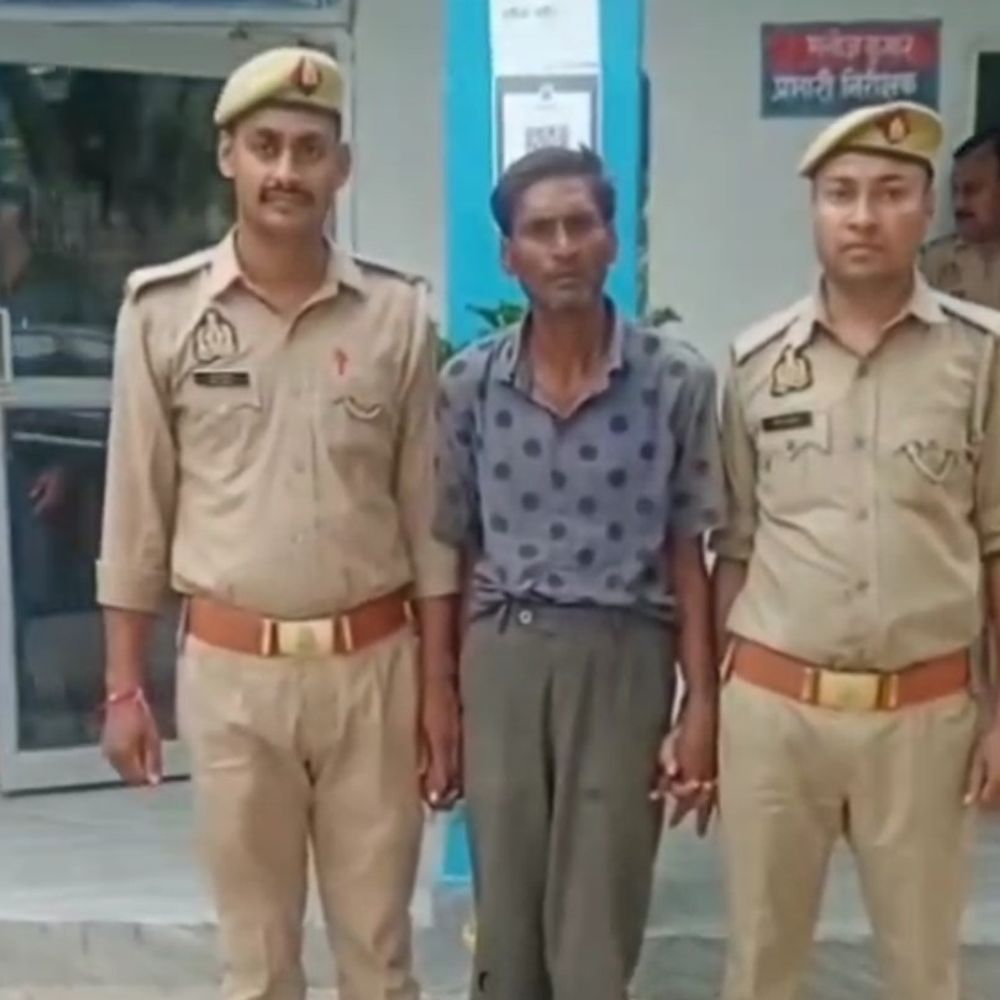 हाथरस में बुजुर्ग की हत्या का आरोपी अरेस्ट:बल्लम बरामद, खेत की रखवाली के बदले रोटी न देने पर की हत्या