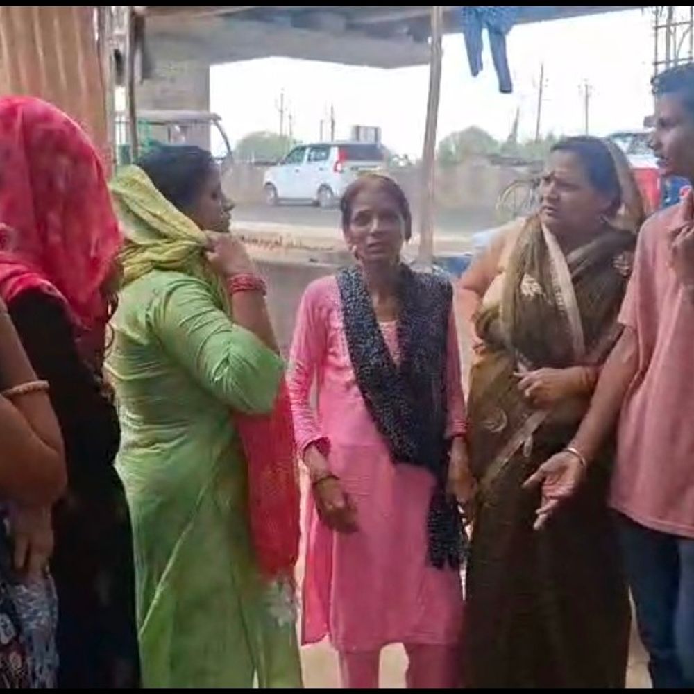 गाजियाबाद में युवक का धर्म परिवर्तन कराकर निकाह:मां ने युवती के पिता पर लगाया आरोप, बोली- मेरे बेटे का किया गया ब्रेनवॉश