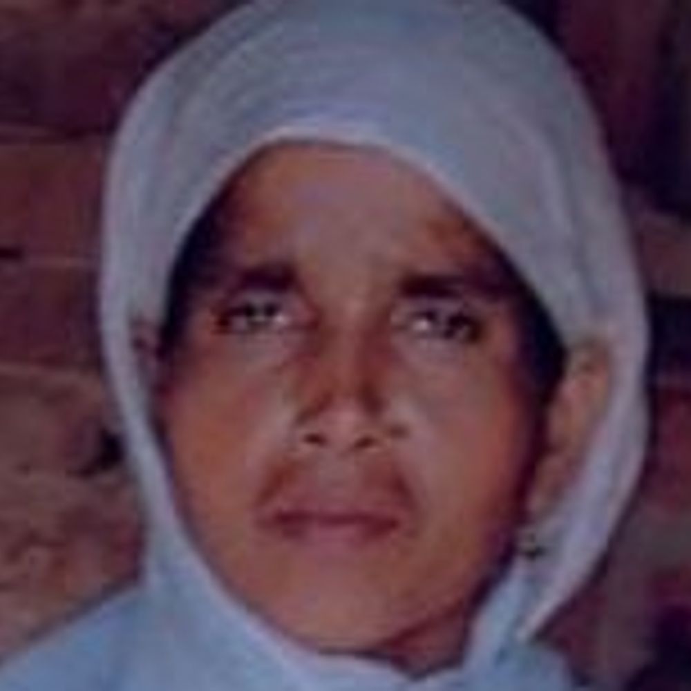 मेला देखने जा रही महिला की बाइक से गिरकर मौत:शाहबाद में ब्रेकर पर बिगड़ा बैलेंस, मुरादाबाद ले जाते समय तोड़ा दम