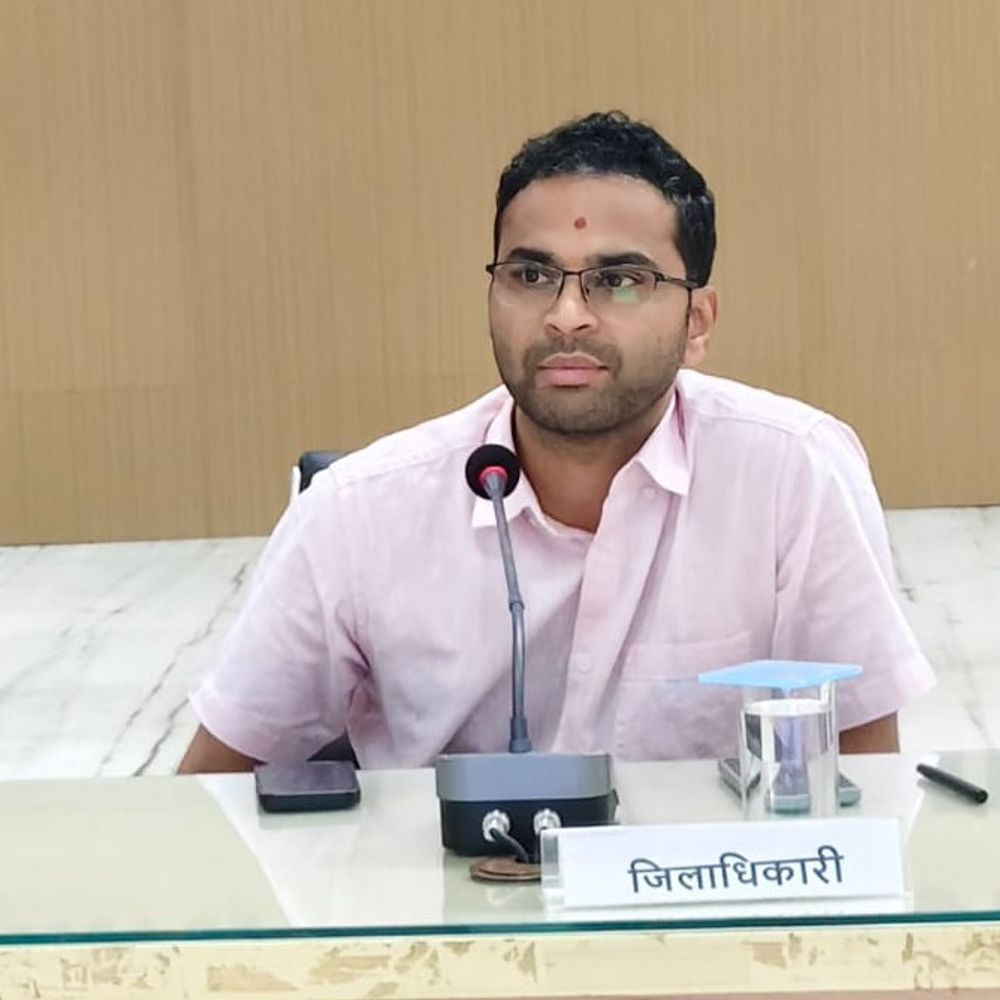आईजीआरएस शिकायतों में 50% असंतुष्ट फीडबैक:कौशांबी डीएम ने एलडीएम को जारी किया नोटिस, एक हफ्ते में मांगा जवाब