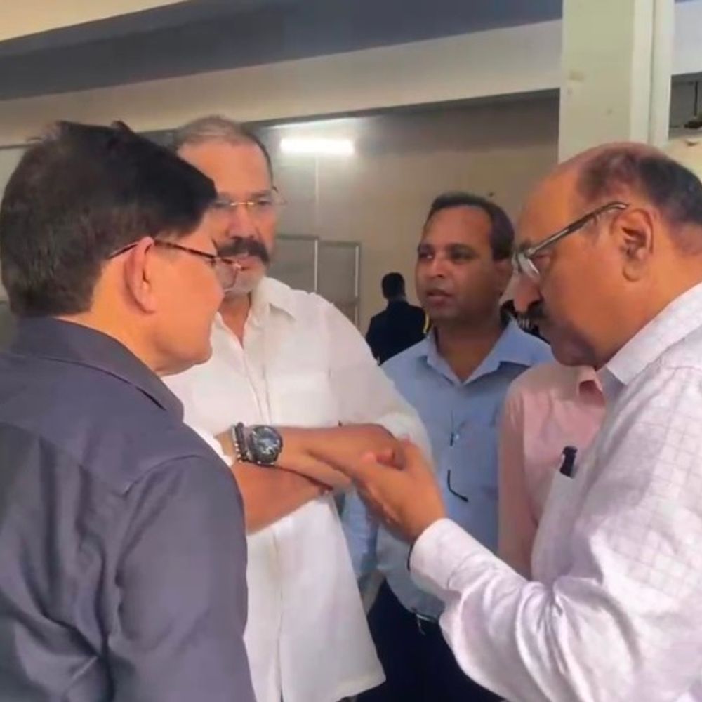 फर्रुखाबाद में पीएम मोदी का जन्मदिन:लाइव कार्यक्रम के लिए लोहिया अस्पताल में व्यवस्थाएं, डीएम ने किया निरीक्षण