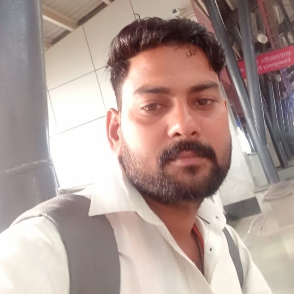 बलिया में युवक ने की आत्महत्या:घर की सीढ़ी पर लगाया फंदा, पिता ने थाने में दी तहरीर