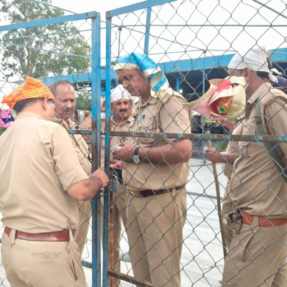 रामपुर के गुरुद्वारे में फायरिंग और हमला:हेड ग्रंथी और पाठी पर तलवार से किया हमला, 16 लोगों के खिलाफ केस दर्ज