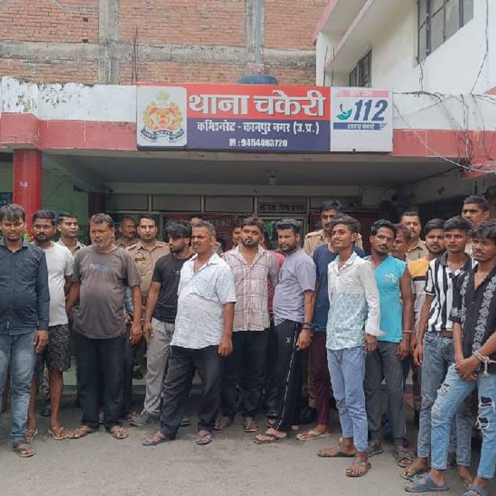 चोरों की झूठी अफवाह उड़ाने पर 48 लोग गिरफ्तार:चकेरी में सबसे ज्यादा 20 पकड़े गए, अधिकारी बोले- काननू हाथ में न लें
