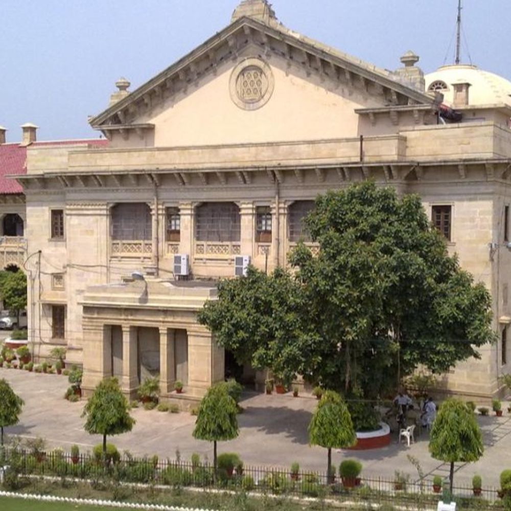 खुदकुशी को उकसाने में उत्पीड़नात्मक कार्रवाई पर रोक:संतकबीरनगर के मामले में हाईकोर्ट ने शिकायतकर्ता को नोटिस भेजा, मांगा जवाब