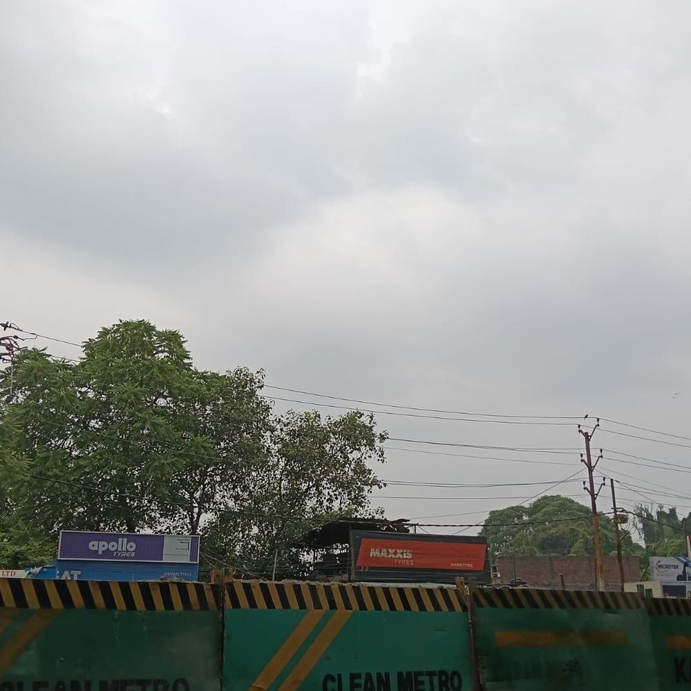 कानपुर में आज रहेगी बादलों की दस्तक:रात में हुई बूंदा-बांदी, बादलों की आवाजाही के बीच निकले बीच-बीच में धूप