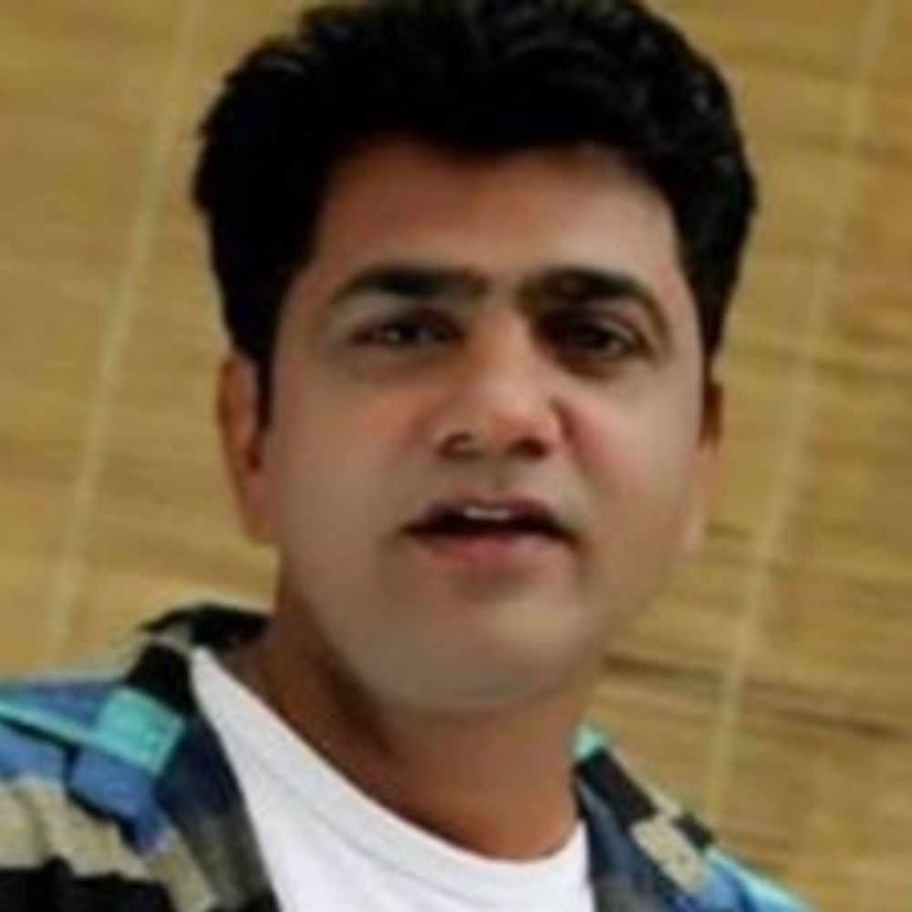 फिल्म डायरेक्टर उत्तर कुमार की डासना जेल में कटी रात:जेल जाने से बचने के लिए पहले सीने में दर्द उठना बताया, फिर परिवार ने जहरीला पदार्थ का आरोप लगा दिया