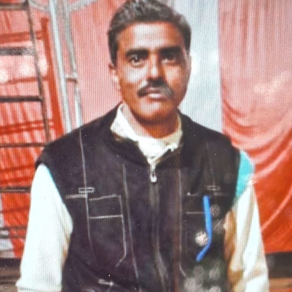 बदायूं में किसान ने खुद को गोली मारी:घर से फसल की रखवाली करने गए थे, मौके से तमंचा मिला