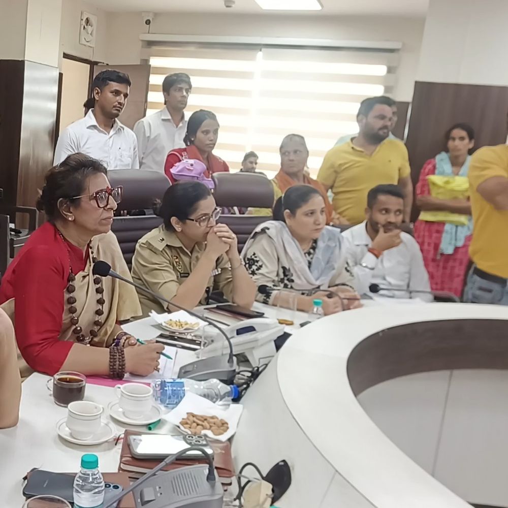 अनिरुद्ध आचार्य के बयान पर रेनू भाटिया का जवाब:हरियाणा महिला आयोग चेयरपर्सन बोलीं- बॉलीवुड में कुछ लोग नशे को हाथ नहीं लगाते