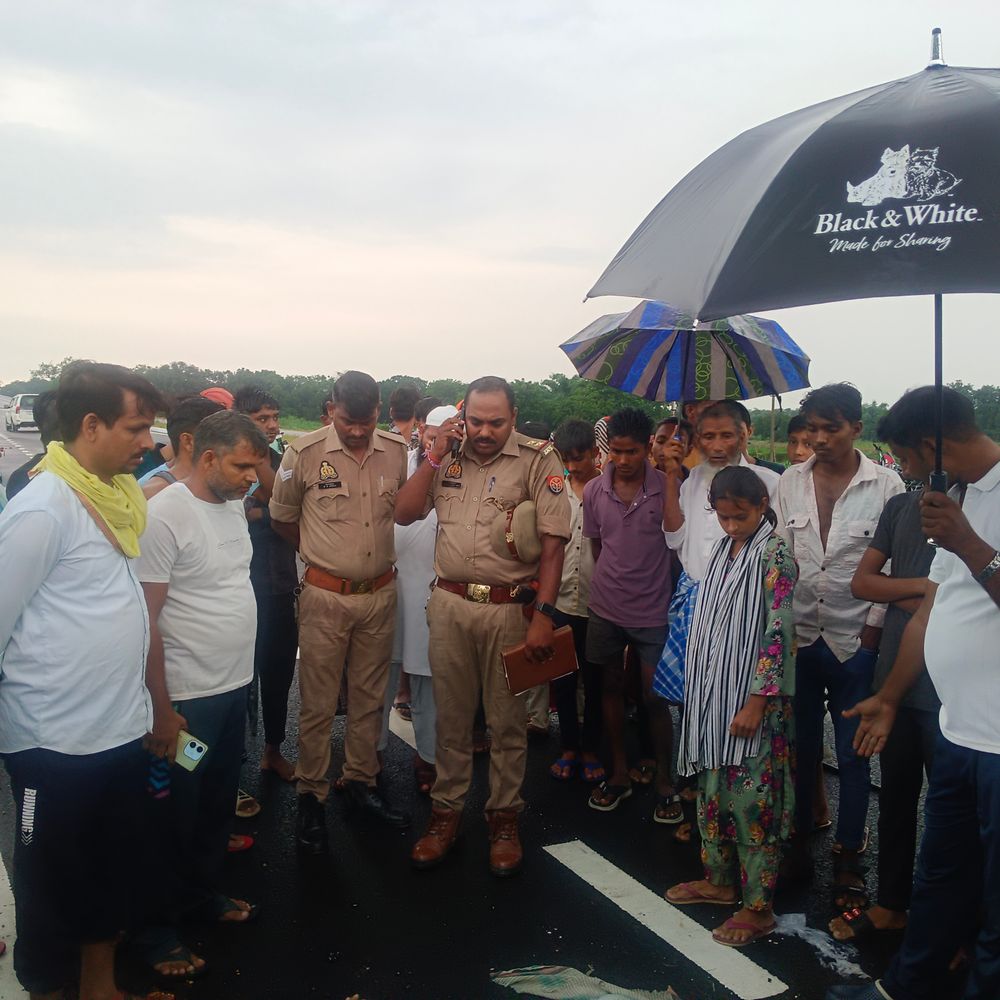 आकाशीय बिजली गिरने से महिला की मौत:कौशांबी में पुलिस ने शव को पोस्टमार्टम के लिए भेजा