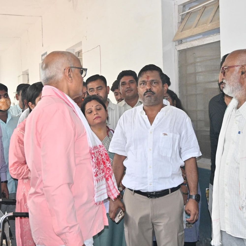 सांसद डॉ. राजेश मिश्रा ने चुरहट अस्पताल का निरीक्षण किया:प्रधानमंत्री के जन्मदिन पर रक्तदान शिविर में 19 लोगों ने किया रक्तदान