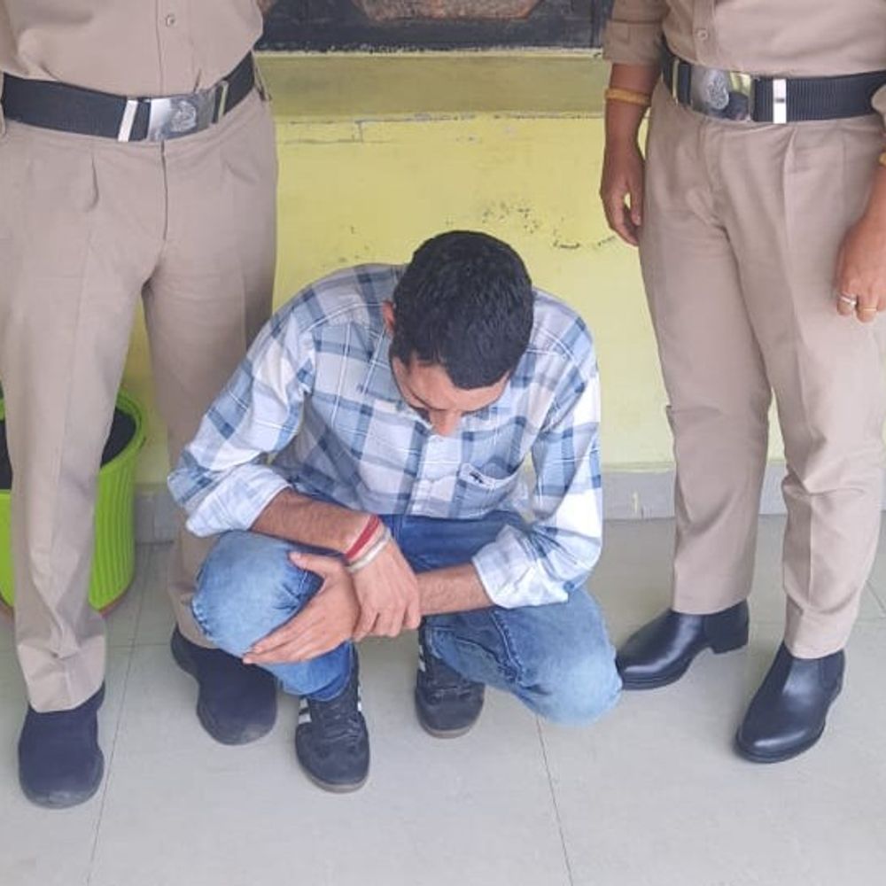 कांगड़ा में नशा तस्कर गिरफ्तार, चरस बरामद:  बाइक से सप्लाई करने जा रहा था; पुलिस को देख घबराया – Dharamshala News
