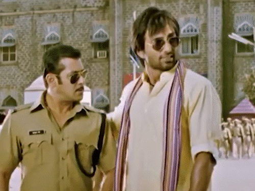 दबंग में सोनू सूद से इनसिक्योर थे सलमान खान:अभिनव कश्यप बोले- कटरीना के समझाने पर माने; कुछ दिन पहले ही एक्टर को कहा था गुंडा