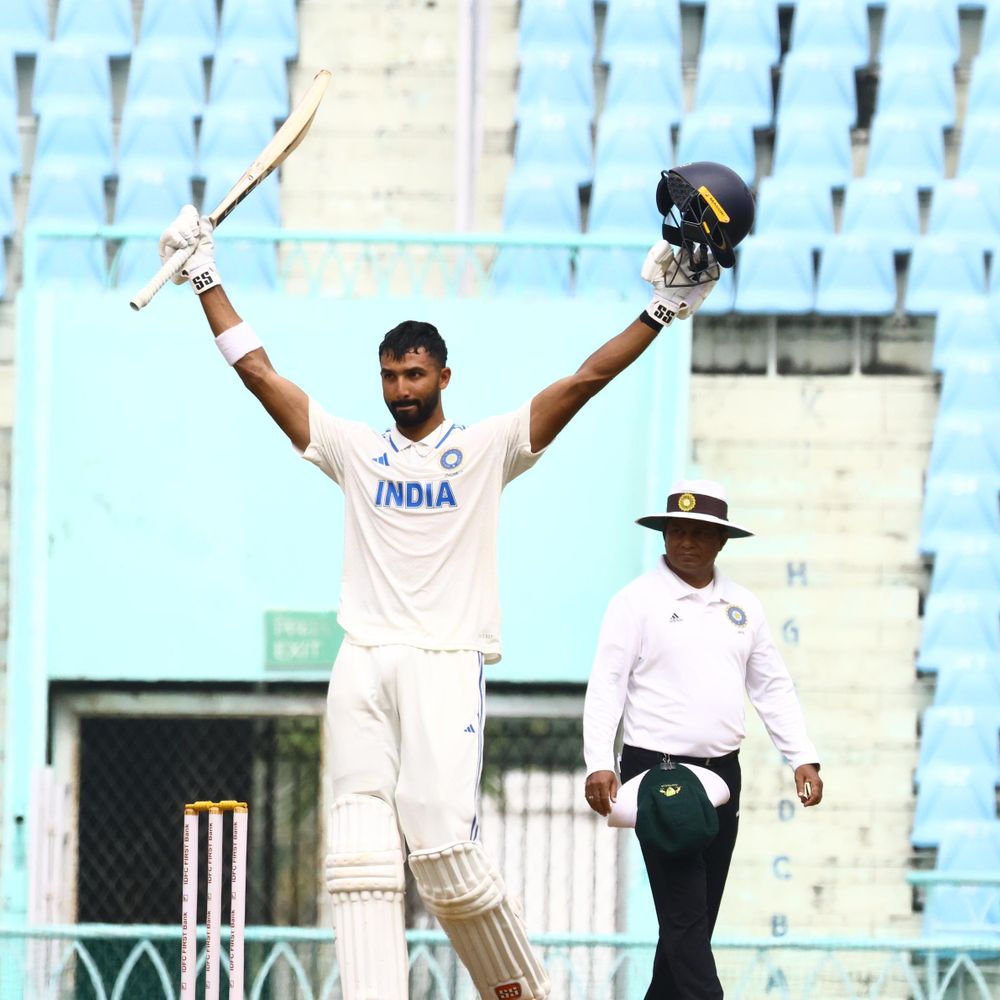 लखनऊ में देवदत्त पडिक्कल 150 रन बनाकर आउट:ध्रुव जुरैल ने खेली 140 रनों की पारी, ऑस्ट्रेलिया के रॉकी चार्ली ने लिए तीन विकेट