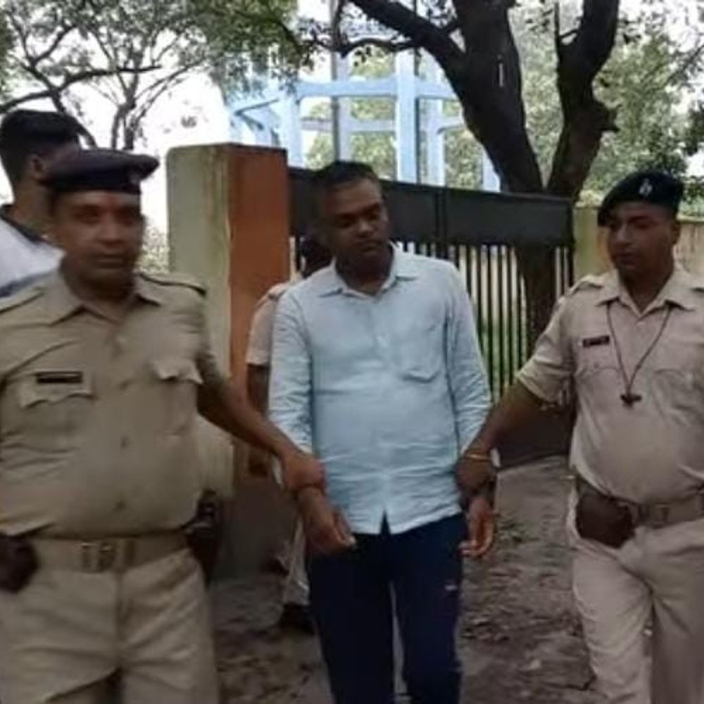 बोकारो में मनरेगा के दो जेई रिश्वत लेते गिरफ्तार:  एसीबी की कार्रवाई, आम बागवानी योजना के मजदूरी भुगतान के लिए मांगा था 5 हजार रुपए घूस – Dhanbad News