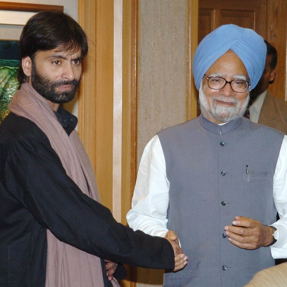 यासीन मलिक बोला-हाफिज से मिलवाने पर मनमोहन ने धन्यवाद दिया:आतंकी का दावा- IB ने कहा था, पाकिस्तान से बातचीत आतंकी नेताओं के बिना सार्थक नहीं