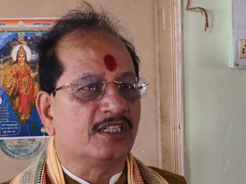 'अधिकार यात्रा परिवार की जागीर बचाने की नौटंकी':पटना में विजय सिन्हा बोले- तेजस्वी भाई को बाहर कर बने नेता, राहुल संवैधानिक पद के लायक नहीं