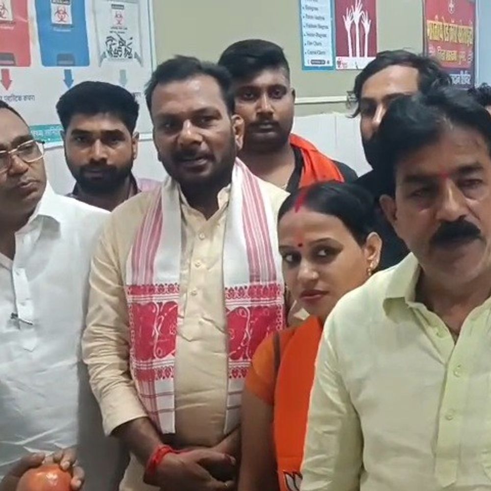 मुंगेर में BJP युवा मोर्चा का ब्लड डोनेशन कैंप:PM मोदी के जन्मदिवस पर विधायक प्रणव कुमार समेत कार्यकर्ताओं ने किया रक्तदान