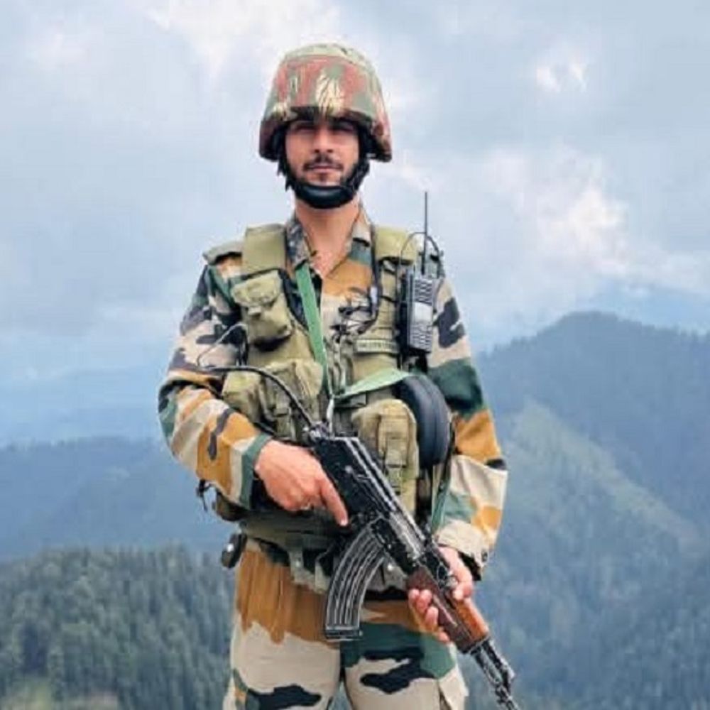 हिमाचल का जवान जम्मू-कश्मीर में शहीद:कुपवाड़ा में आतंकियों से मुठभेड़ में लगी गोली; कल पैतृक गांव में राजकीय सम्मान से अंतिम संस्कार