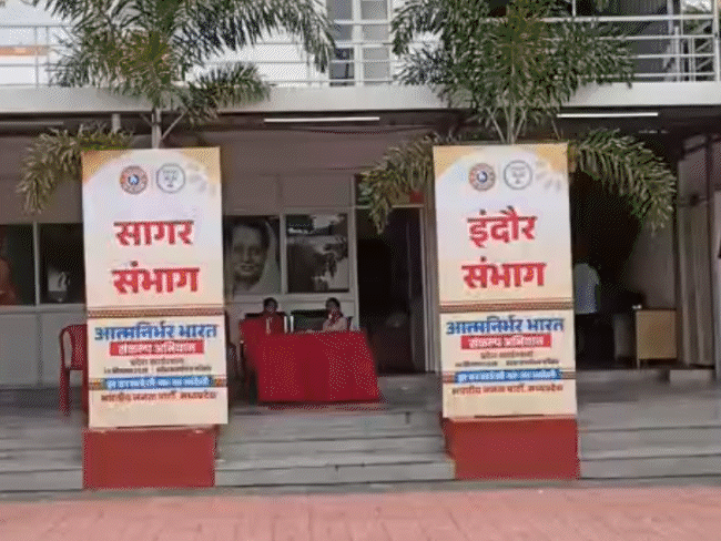 'ट्रंप टैरिफ' के जवाब में बीजेपी का स्वदेशी कैम्पेन:गांव-गांव तक स्वदेशी वस्तुओं की सूची पहुंचाएंगे पदाधिकारी और कार्यकर्ता