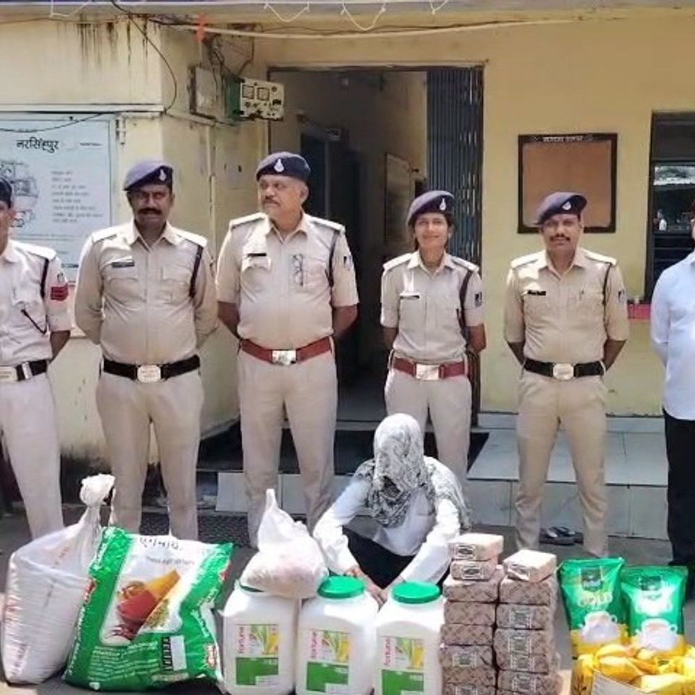 नरसिंहपुर में 15 चोरी के मामलों का आरोपी गिरफ्तार:सालीचौका में किराना सामान चुराने वाला पकड़ाया, 25 हजार का माल बरामद