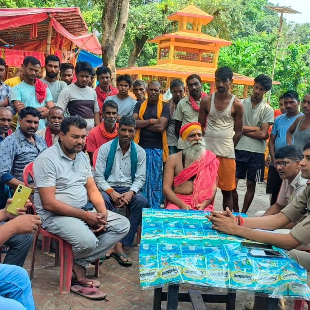 बगहा में दशहरा की सुरक्षा व्यवस्था कड़ी:  पूजा समिति के सदस्यों को आईकार्ड जरूरी, ड्रोन से निगरानी; तय समय और मार्ग से होगा विसर्जन – bagaha News