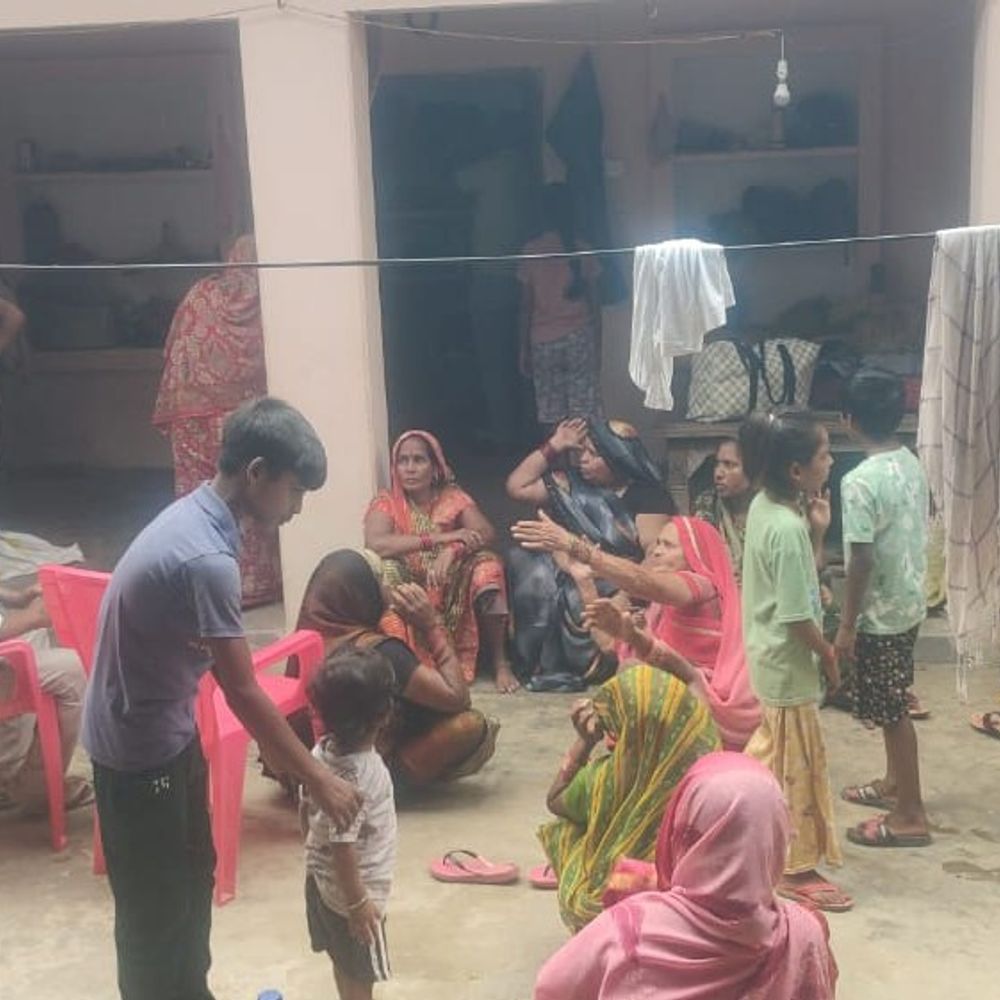 उन्नाव में दो घरों से लाखो की चोरी:शिक्षक और पड़ोसी के घर चोरों ने किया हाथ साफ, 80 हजार नकद और 600 ग्राम सोना पार