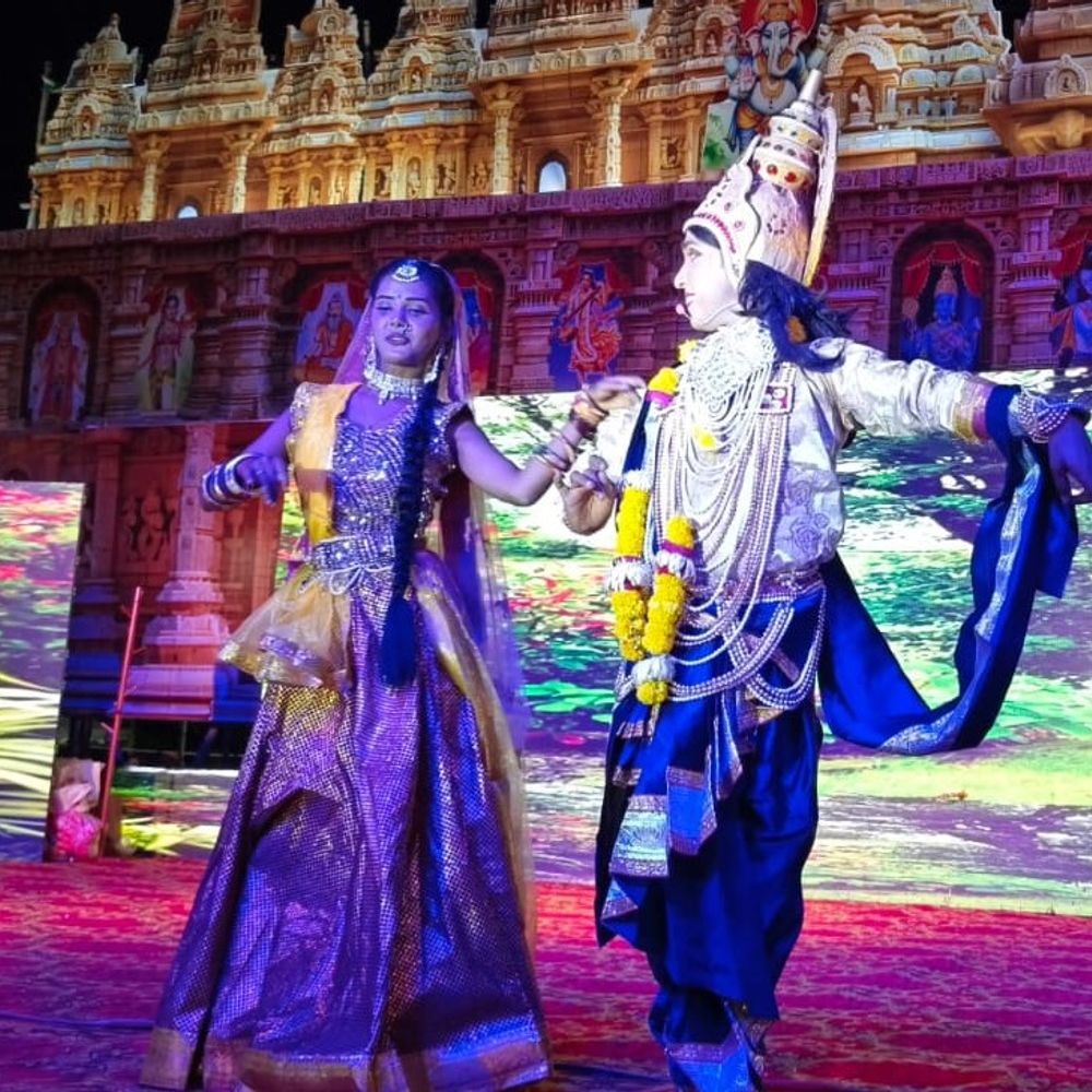 मेरठ के जिमखाना मैदान में 120वें रामलीला की शुरुआत:गणेश वंदना और नारद मोह लीला का मंचन, कलाकारों ने मोहा मन