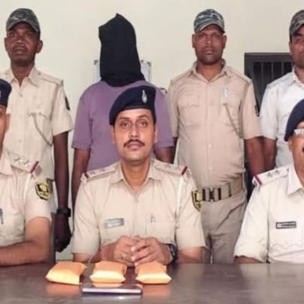 कटिहार में चोरी का मामला:कोढ़ा पुलिस ने 3 लाख रुपये किए बरामद, आरोपी को उड़ीसा पुलिस को सौंपा