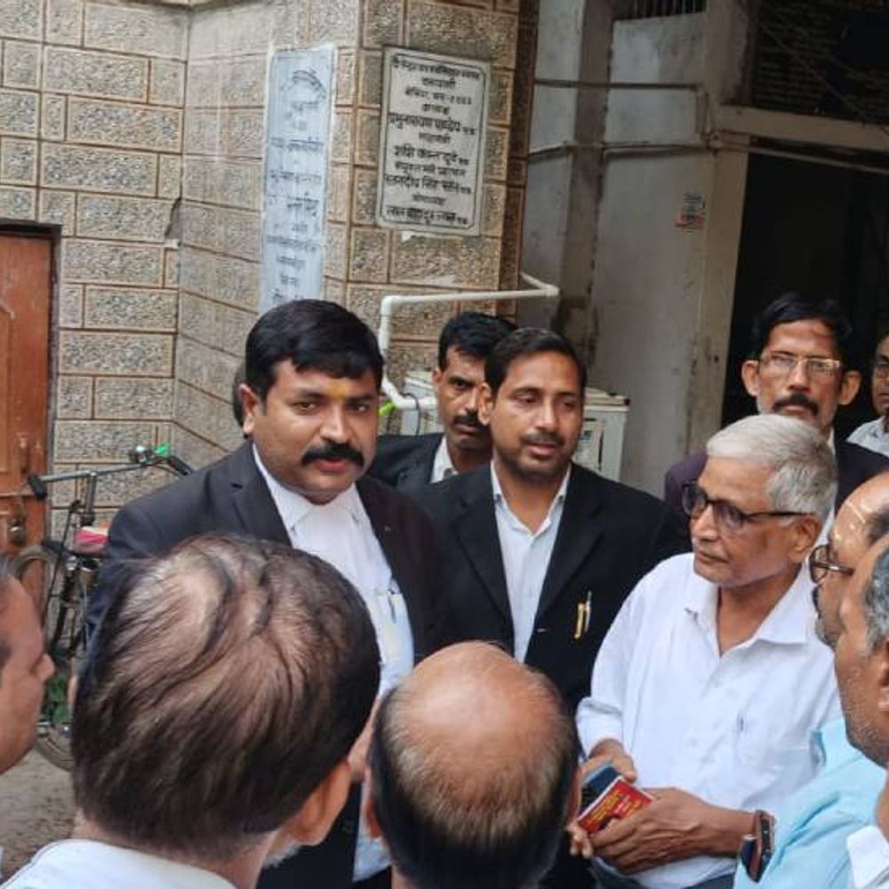 वाराणसी अधिवक्ता-पुलिस विवाद:बनारस बार एसोसिएशन के समर्थन में गोरखपुर के अधिवक्ता, प्रदर्शन में शामिल हुए