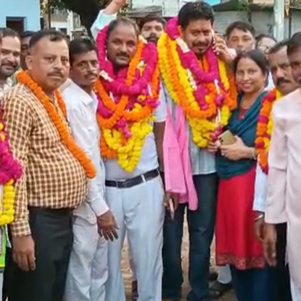 बरेली जिला चिकित्सालय में चतुर्थ श्रेणी कर्मचारी संघ चुनाव:पंकज सैनी 89 वोट से बने अध्यक्ष, 85 वोट पाकर अरविंद कुमार बने मंत्री
