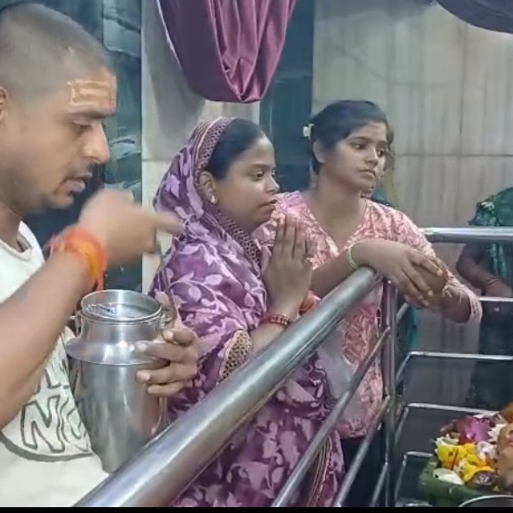51 शक्तिपीठों में से एक प्रयागराज का अलोप शंकरी मंदिर:देवी की मूर्ति नहीं, फिर भी अटूट श्रद्धा, लकड़ी के पट्टे की होती है पूजा