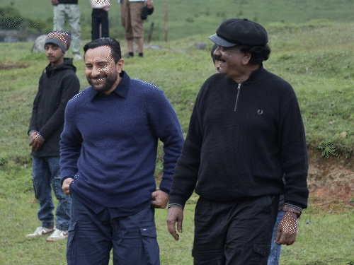 'हैवान' के सेट से अक्षय-सैफ की तस्वीरें वायरल:18 साल बाद साथ शूटिंग करते नजर आए; अगले साल रिलीज हो सकती है फिल्म