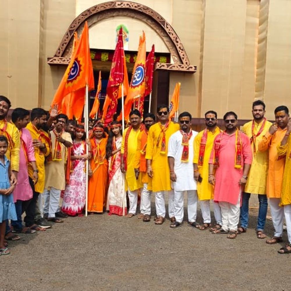 हिरणपुर में निकली भव्य कलश यात्रा:  पश्चिम बंगाल से आई महिला ढाकी दल ने किया आकर्षक प्रदर्शन, श्रद्धालुओं की उमड़ी भीड़ – Pakur News