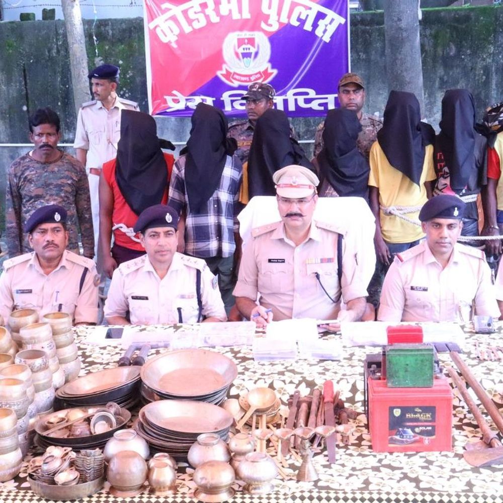 कोडरमा में चोरी की वारदातों का खुलासा:  7 चोर गिरफ्तार, मोटरसाइकिल और चोरी के औजार बरामद – koderma News