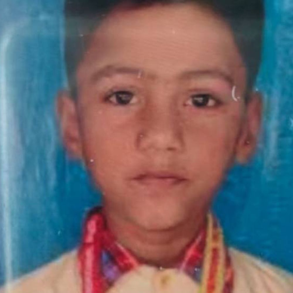 गोरखपुर खेलते-खेलते सरयू नदी में डूब गया मासूम:घर में मची चीख-पुकार, मां बोली- खाना खिलाने के लिए बेटे को ढूंढ रही थी...