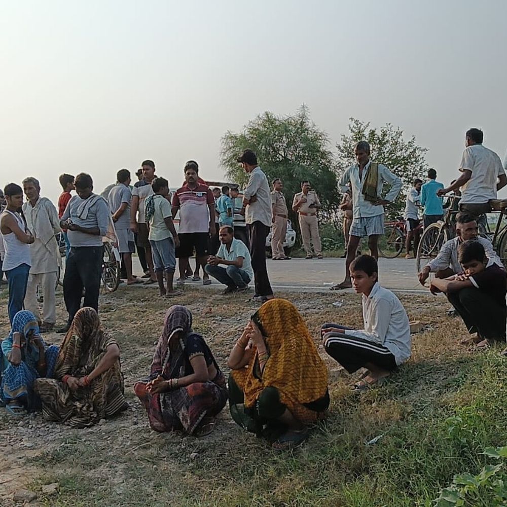 नवाबगंज में राजमिस्त्री की संदिग्ध मौत:सड़क किनारे मिला शव, नशे का था आदी, परिजनों ने की पहचान