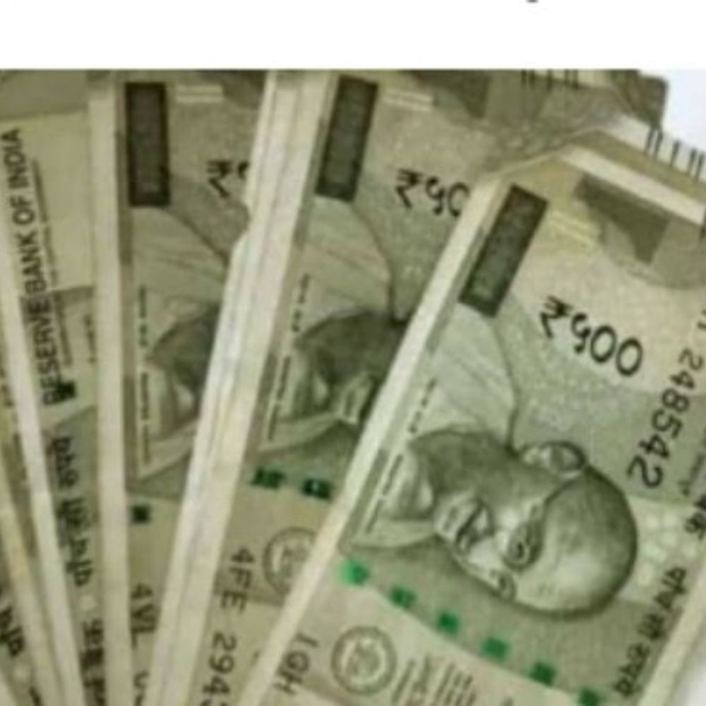 बैंक से पैसे निकालने के बाद महिला से लूट:अरवल में बस स्टैंड रोड पर बाइक सवार बदमाशों ने 70 हजार रुपए छीने
