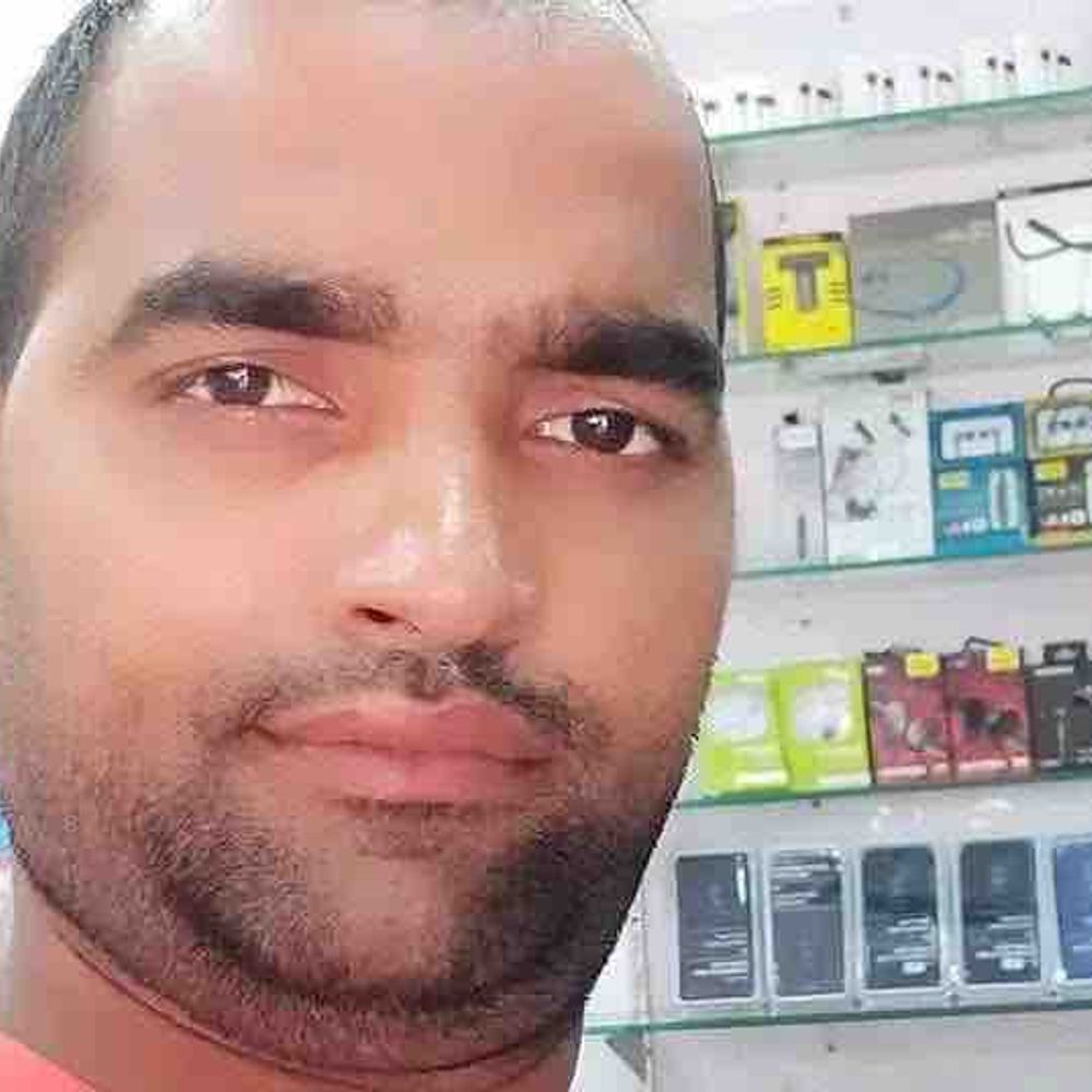 मेरठ में पूरा परिवार संदिग्ध परिस्थितियों में लापता:पति-पत्नी और बच्चे गायब, गुमशुदगी की रिपोर्ट दर्ज; परिजनों ने जताई अनहोनी की आशंका