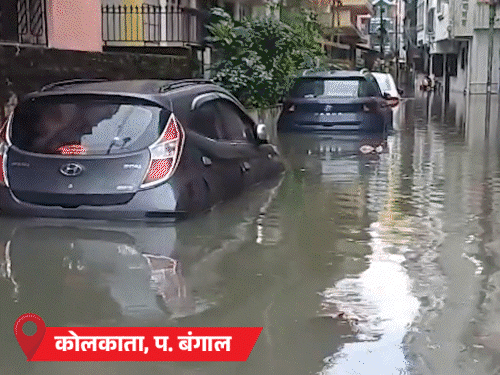 कोलकाता में भारी बारिश से बाढ़, 7 की मौत:सड़कों-घरों में पानी भरा, रेलवे-मेट्रो सर्विस ठप; ममता बोलीं- ऐसी बारिश कभी नहीं देखी