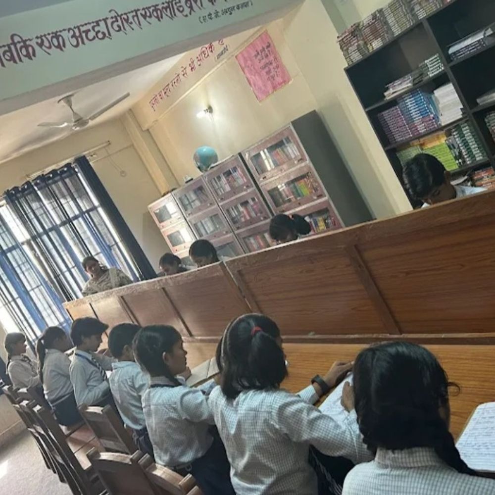 प्रयागराज के आश्रम पद्धति स्कूलों में 1.38 करोड़ का गबन:SIT ने 6 अधिकारी-कर्मचारियों को किया तलब, लेखाकार से प्रधानाचार्य तक शामिल