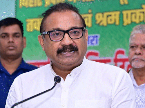 PK को 100 करोड़ की मानहानि का नोटिस:अशोक चौधरी बोले- बिना शर्त माफी मांगे; प्रशांत ने 200 करोड़ में जमीन खरीदने का आरोप लगाया था