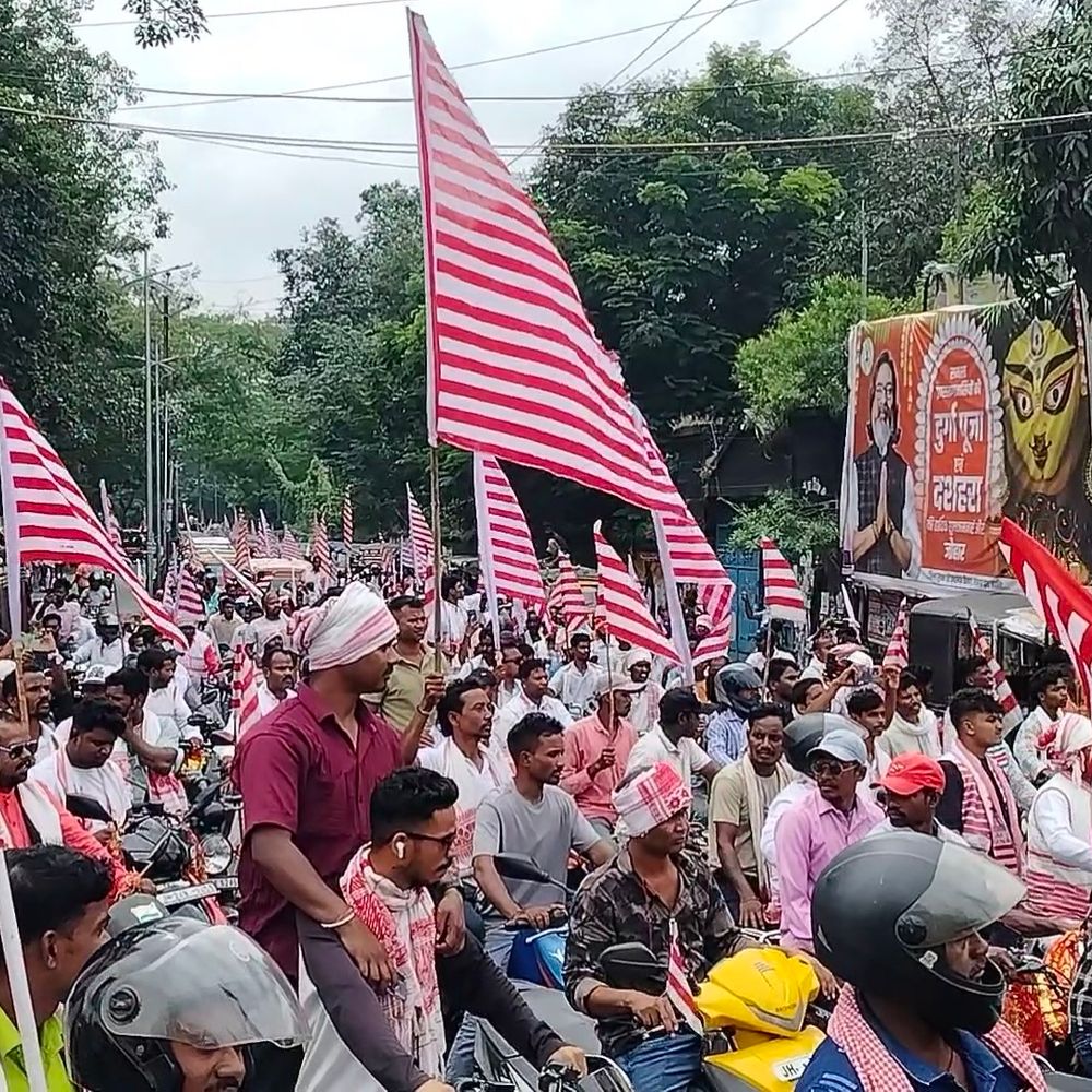 रामगढ़ में कुर्मी समाज की मांग का विरोध:  हजारों आदिवासी समाज के लोग पारंपरिक हथियारों के साथ सड़कों पर उतरे – Ramgarh (Jharkhand) News