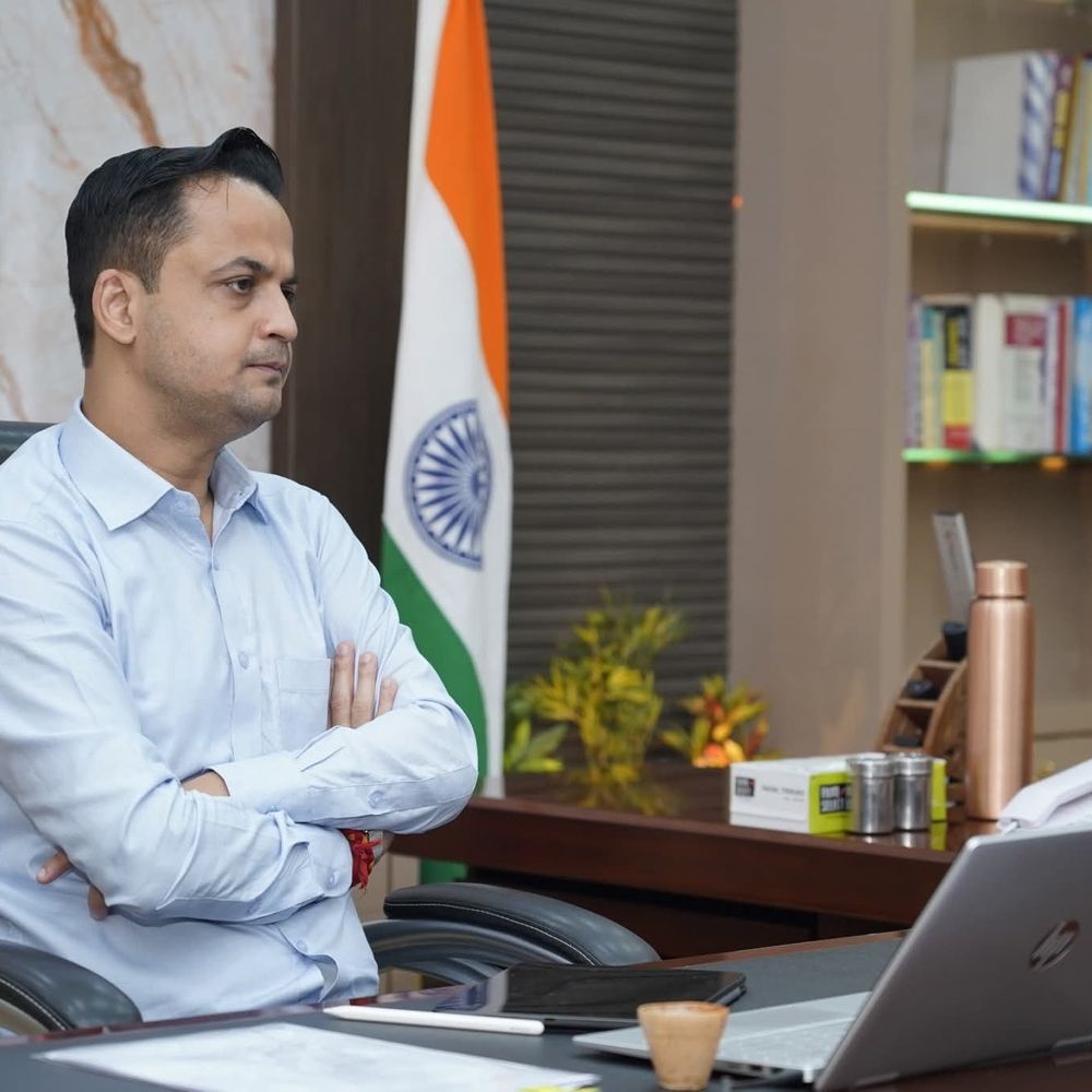 विधानसभा चुनाव 2025 की तैयारी शुरू:  मधुबनी जिलाधिकारी ने मतदान केंद्रों पर मूलभूत सुविधाएं सुनिश्चित करने के निर्देश दिए – Madhubani News