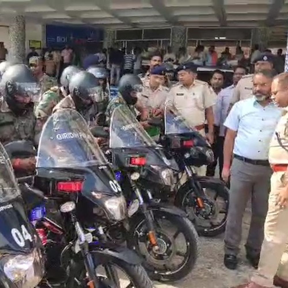 दुर्गा पूजा में सुरक्षा के लिए नई पहल:  गिरिडीह में 30 रैपिड रिस्पांस बाइक की तैनाती, CCR से रहेंगी कनेक्टेड – Giridih News